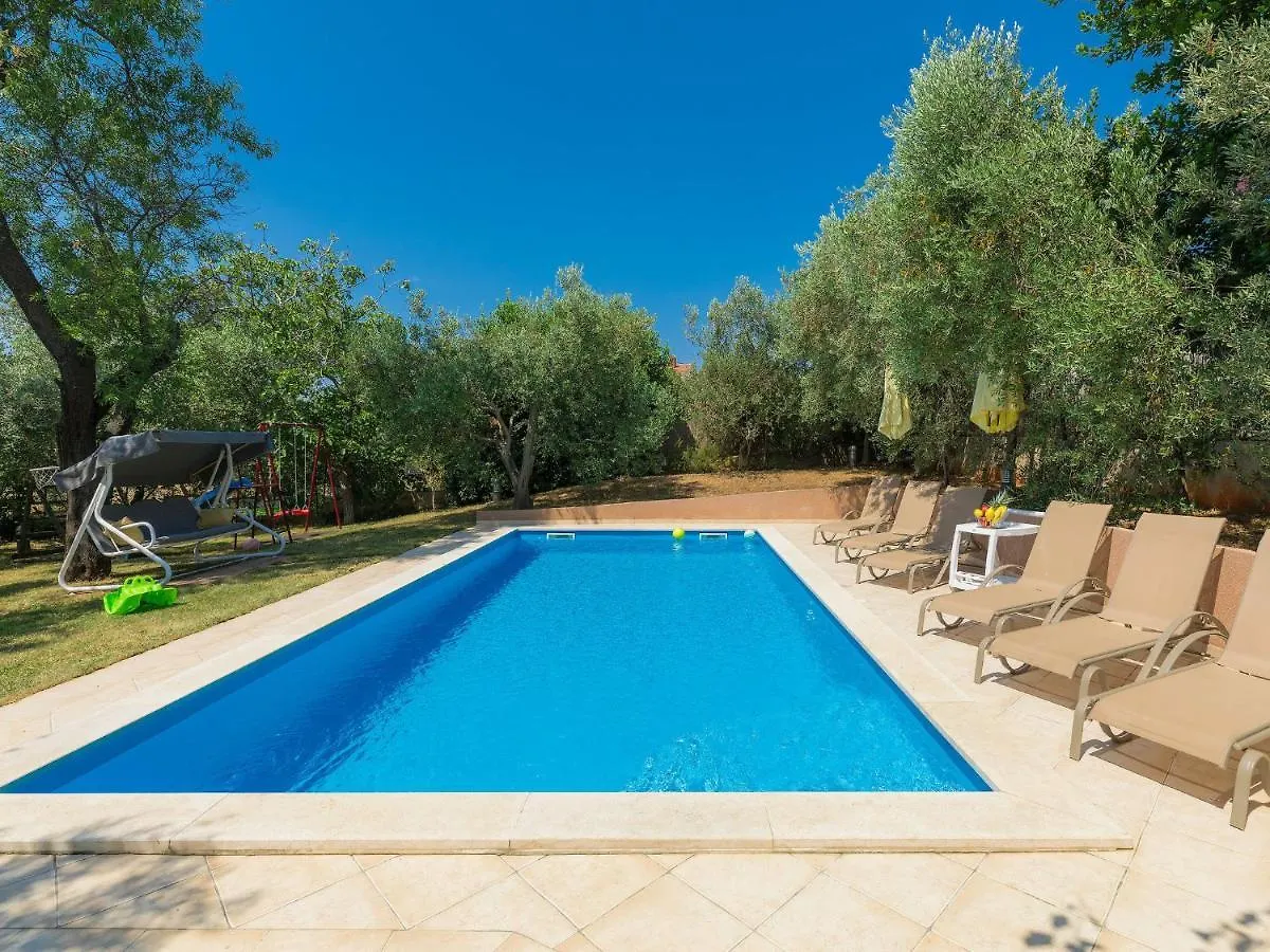 Holiday Home Duje & Mare - Mdn184 By Interhome Liznjan 0*,